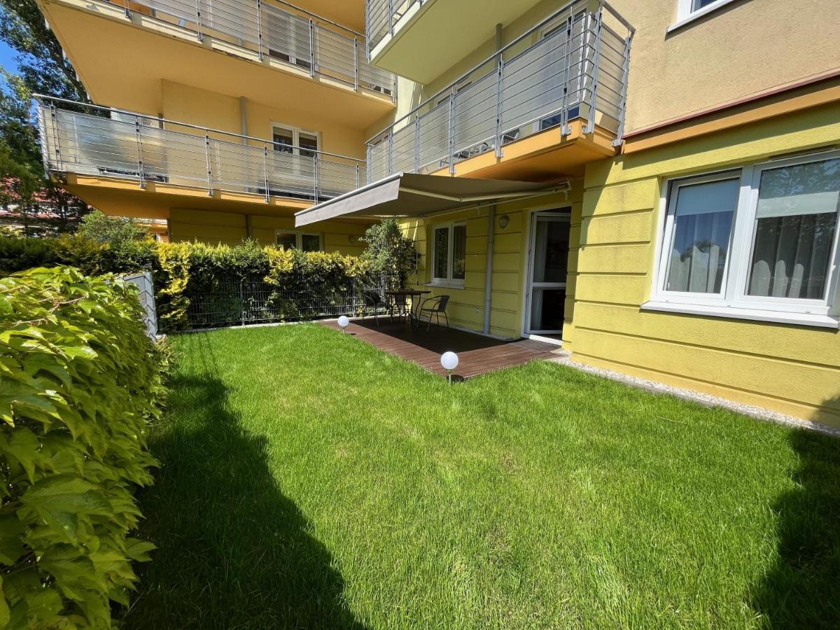 Apartament Z Garazem I Ogrodem 코워브제크 외부 사진