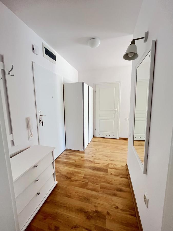 Apartament Z Garazem I Ogrodem 코워브제크 외부 사진
