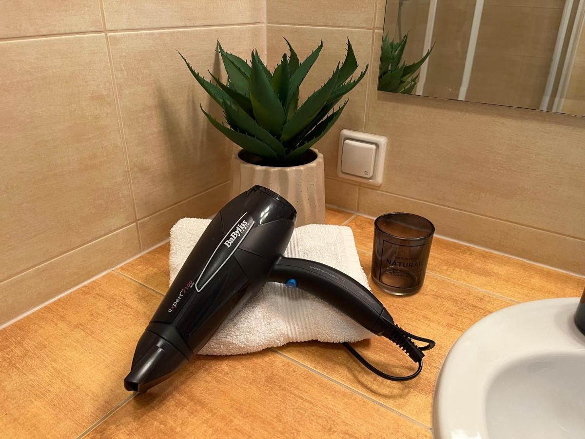 Apartament Z Garazem I Ogrodem 코워브제크 외부 사진