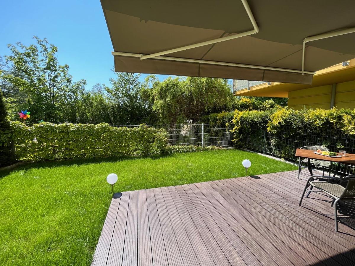 Apartament Z Garazem I Ogrodem 코워브제크 외부 사진